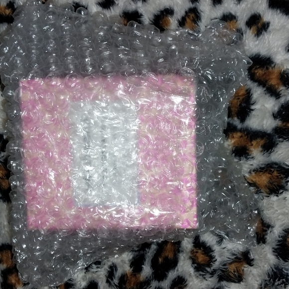 🆕️✨️Refreshments Candle LIGHT HER UP FOR GOOD VIBES & AN EVEN BETTER SCENT - Picture 13 of 14